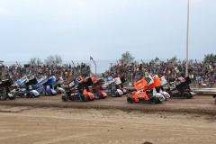 parade-lap-fans-2